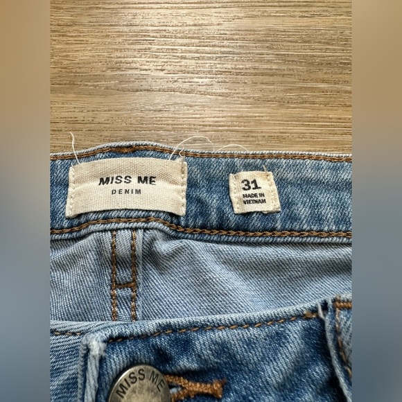 Miss Me Women’s Light Wash Distressed Ankle Skinny Jeans Size 31 - Picture 5 of 11
